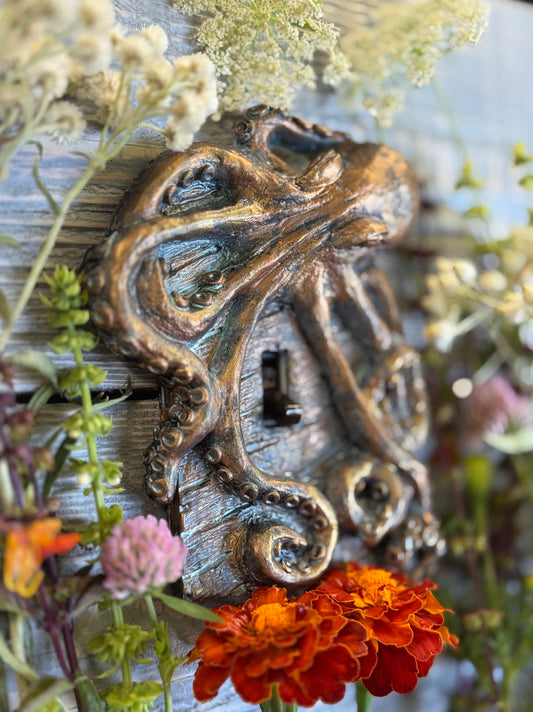 Octopus Toggle Switch Plate